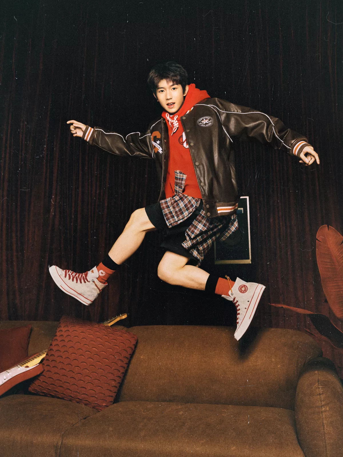 Converse 1.jpg