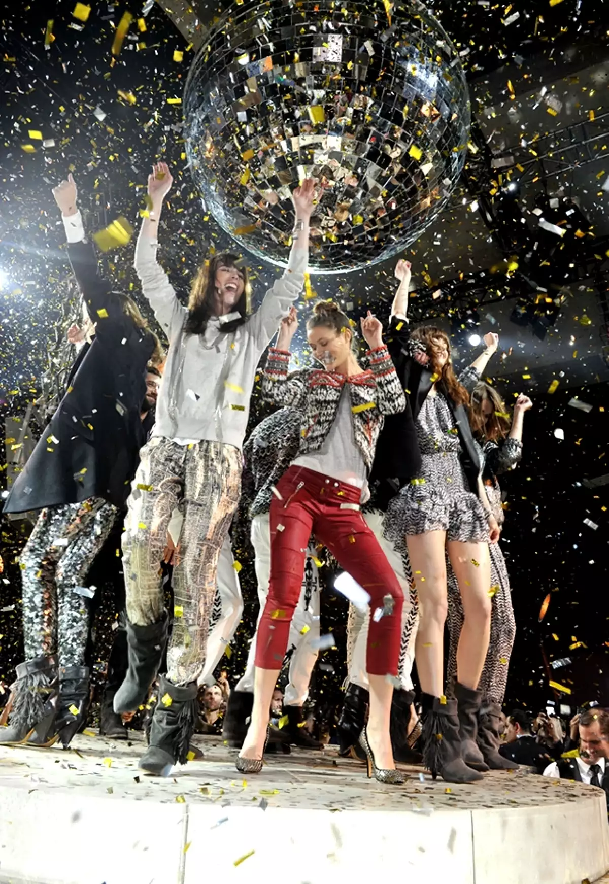 Entre celebridades y modelos, la noche de ayer H&M presentó la colección de la diseñadora francesa en una gran fiesta en la Ciudad Luz.