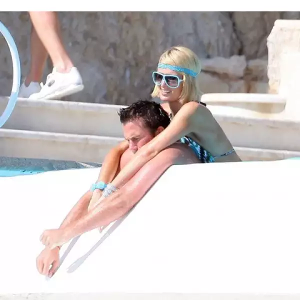 La heredera de la cadena de hoteles se notaba feliz de estar pasando su día junto a su nuevo novio.