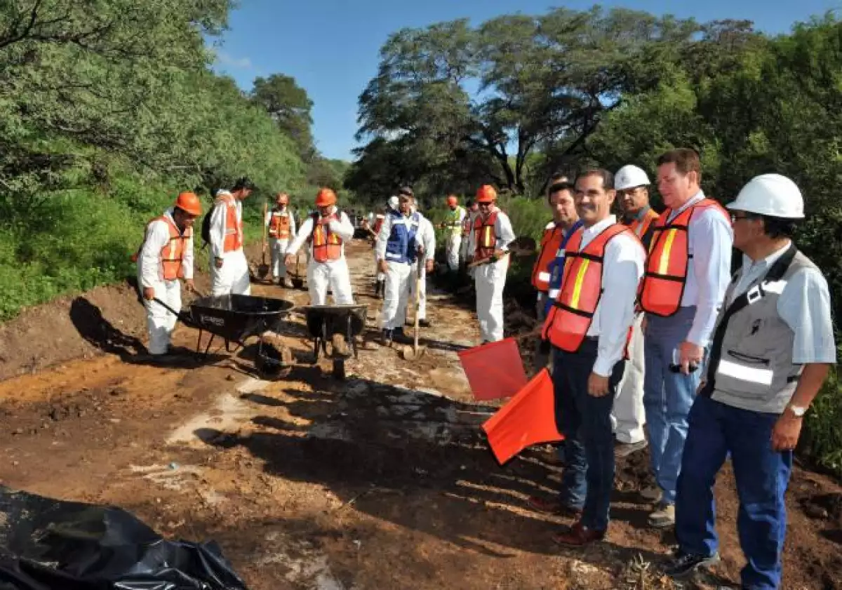 Trabajos de limpieza del r�o Sonora
