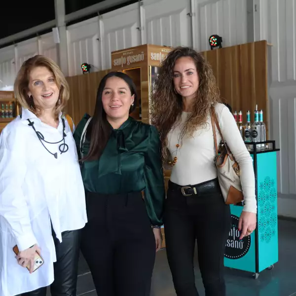 Matilde Pérez Grau, Naima Téllez y Paola Lisci 