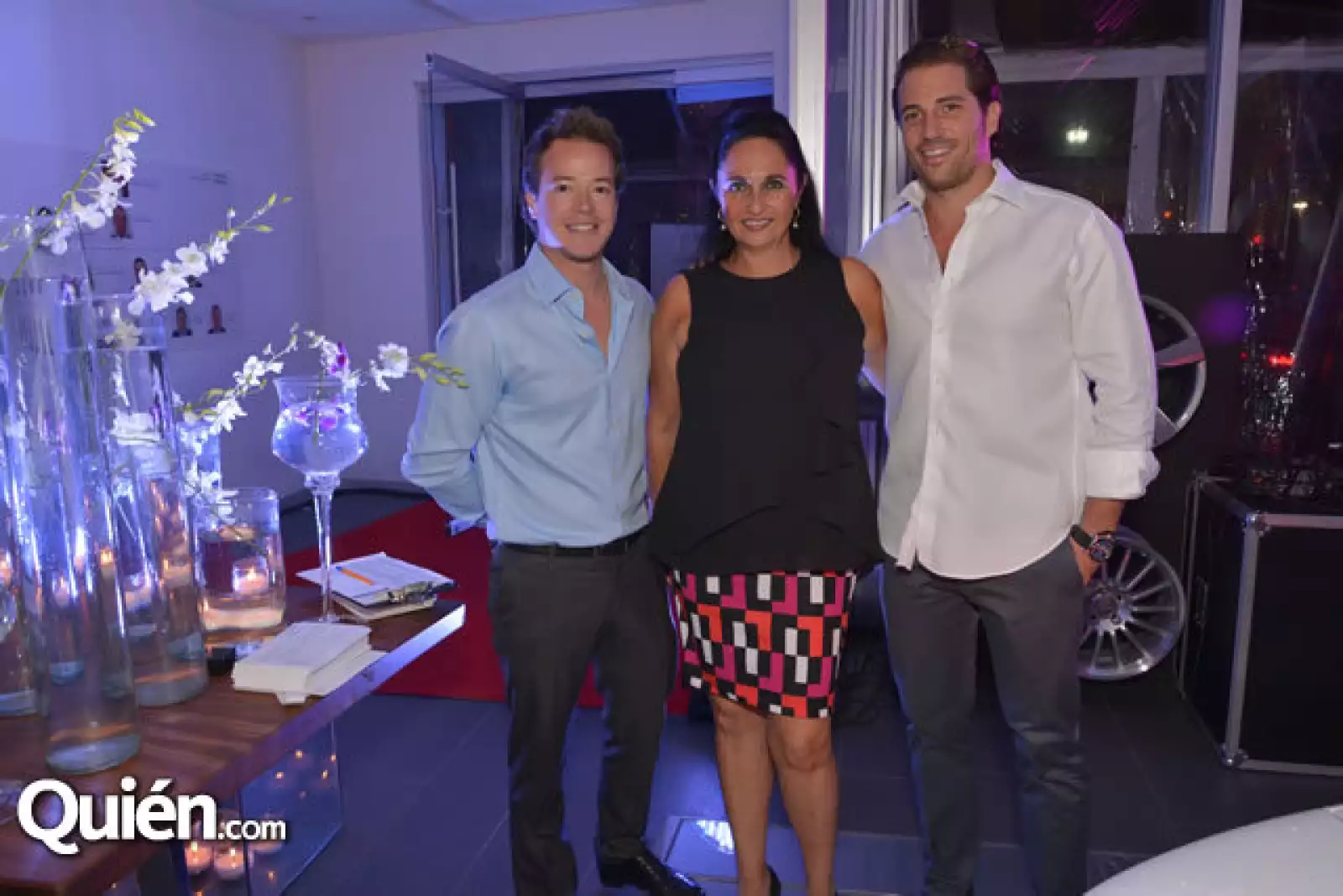 Ignacio Robles Jr. con Miriam y Alejandro Litchi