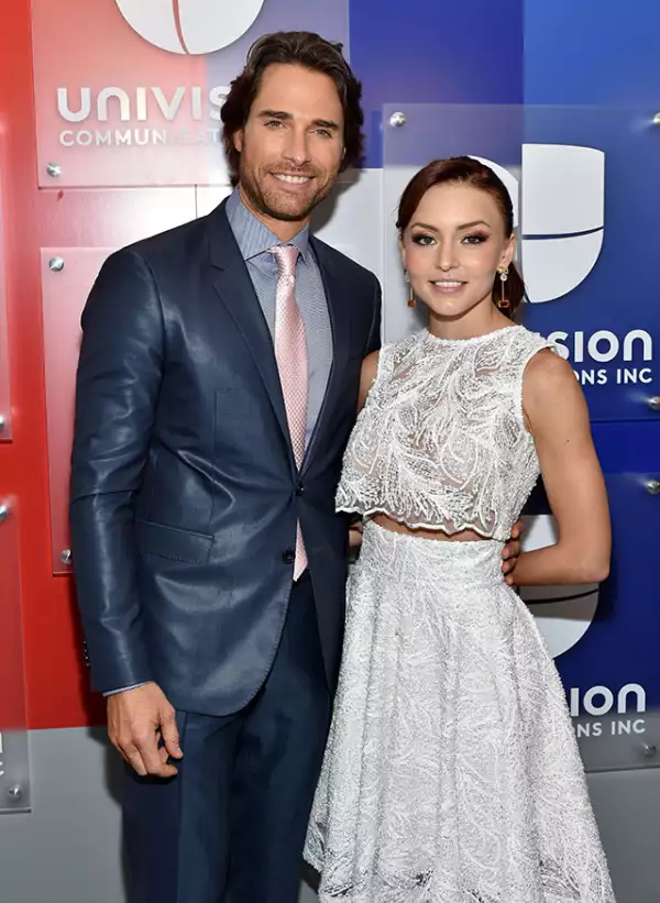 La actriz se dijo orgullosa del trabajo que está haciendo su novio en la telenovela Tres veces Ana, que ambos protagonizan.