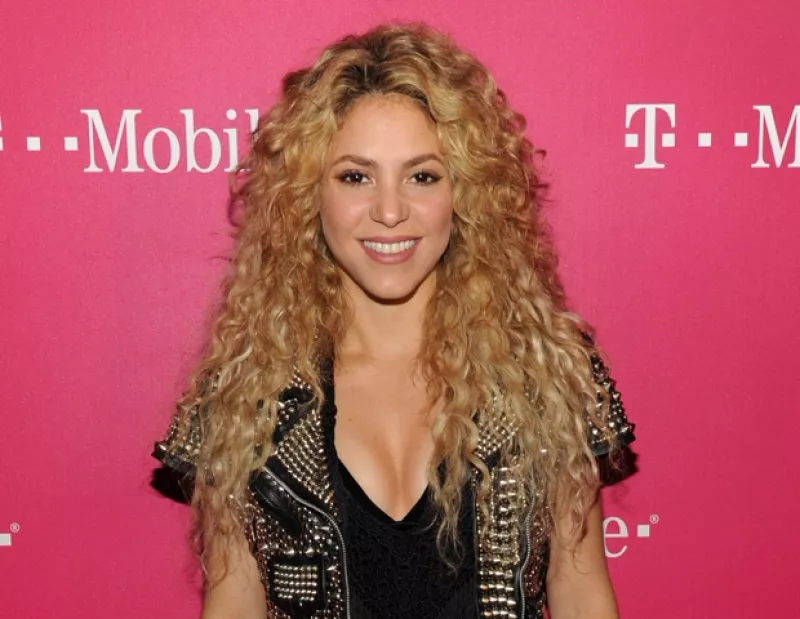 Después de dedicarse de lleno a su nueva familia, la estrella colombiana ya tiene fechas para lanzar su nueva canción en noviembre.