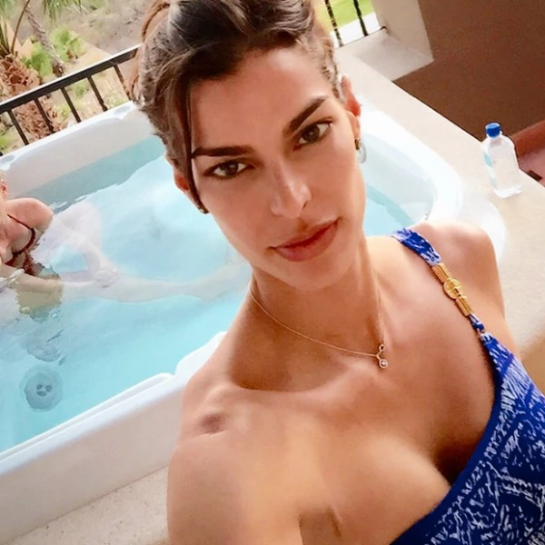 "I love baths", escribió la dueña de Royal Closet en esta imagen.