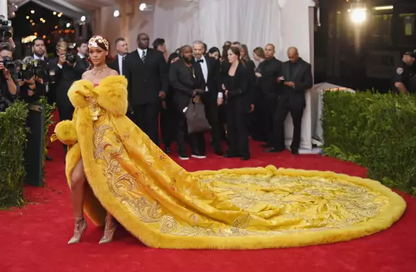 Rihanna-Met-Gala