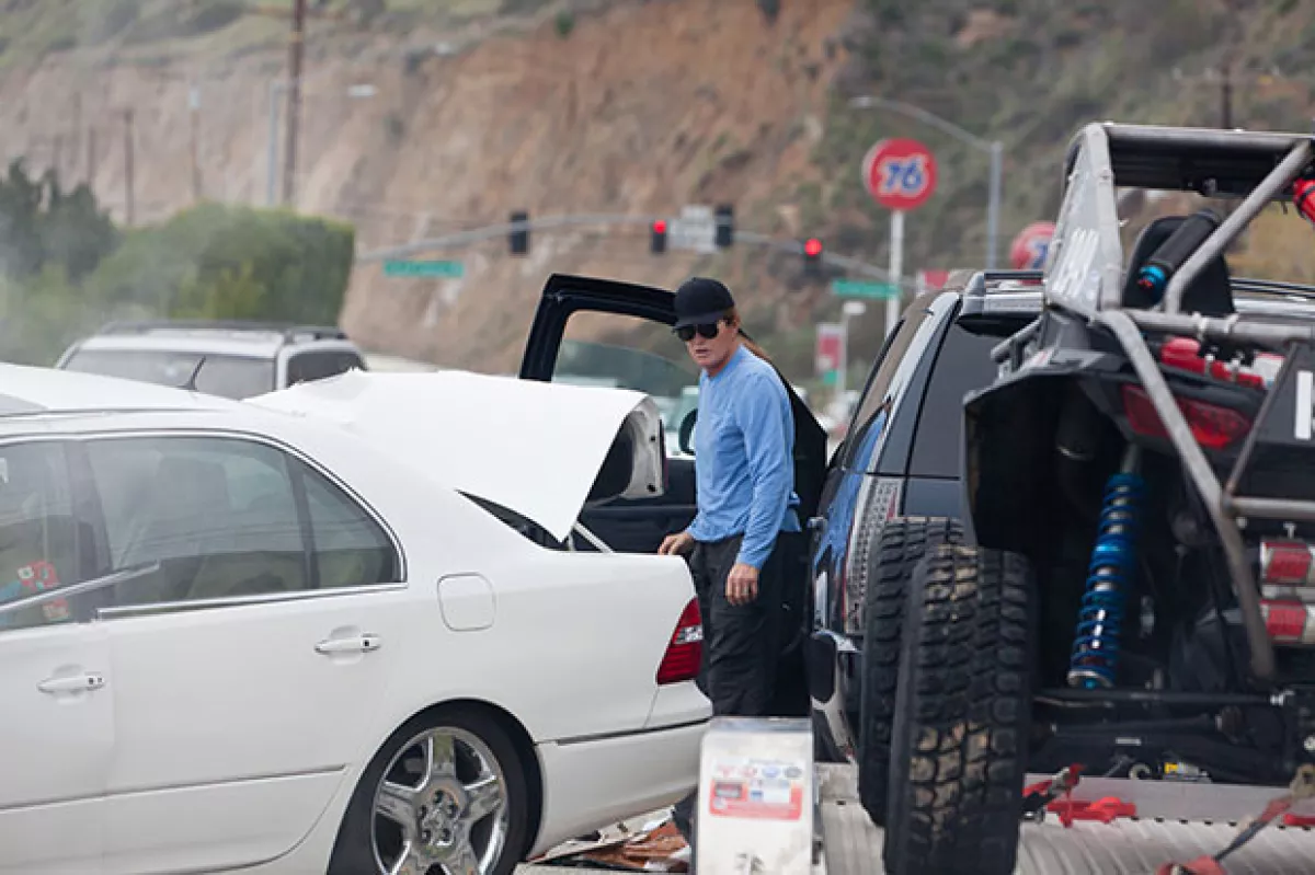 La policía investiga si no se encontraba utilizando su celular, hecho que podría haber causado el accidente.