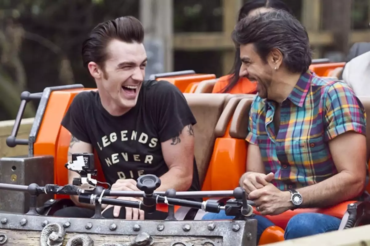 Drake y Eugenio se divirtieron como niños este sábado en Six Flags.