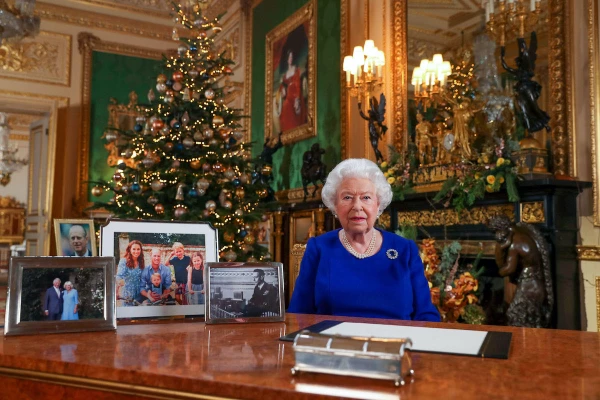 Reina Isabel II