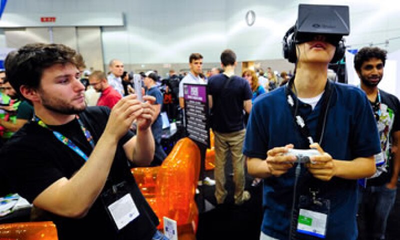 Con la adquisición de Oculus, Facebook planea ser pionero en un sistema innovador más allá de los móviles. (Foto: Reuters)