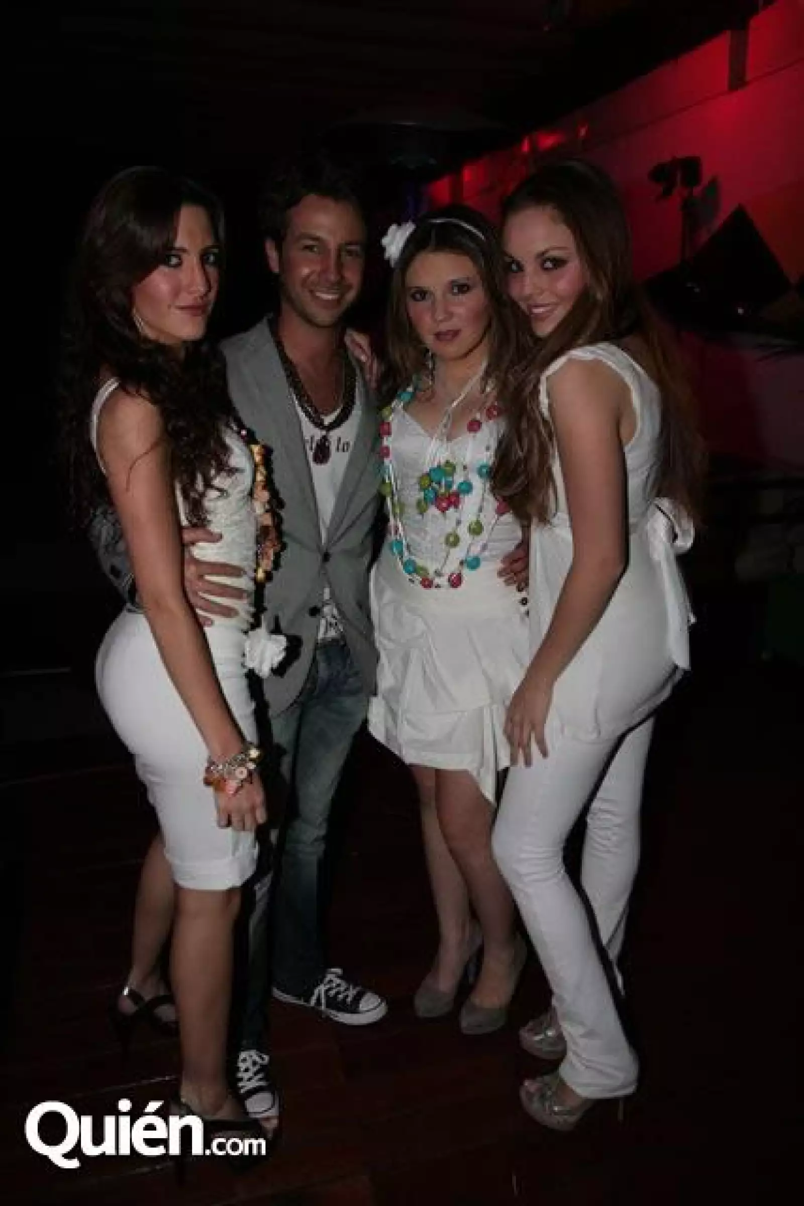 Pasarela Field en el Moonbar