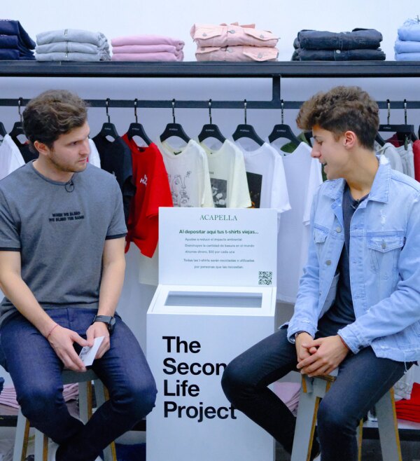 juanpa-zurita-acapella-t-shirts.jpg