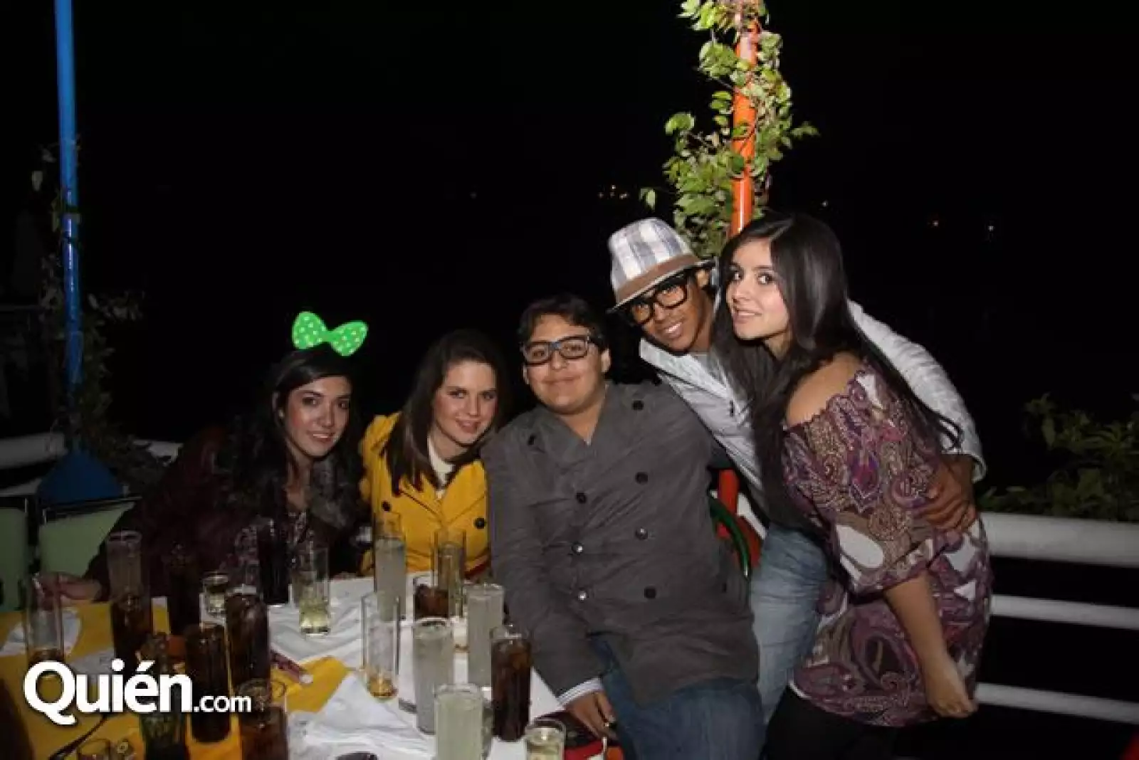 Ivonne Lavin,Cecilia Romo,Rogelio Castro,Sergio Sierra,Samara Flores