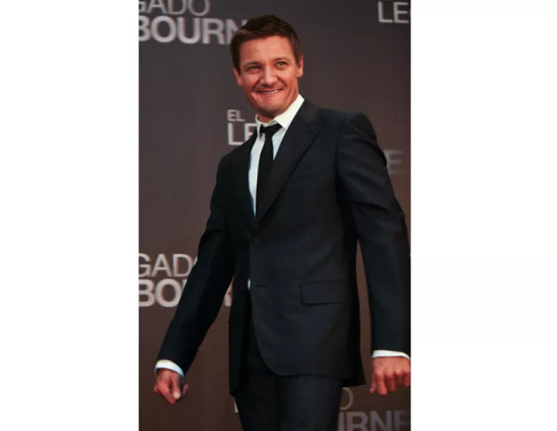 El actor, quien se encuentra de visita en México con motivo de la presentación de la cinta “El Legado Bourne”, dijo que en está en pláticas con el cineasta mexicano para realizar un proyecto.