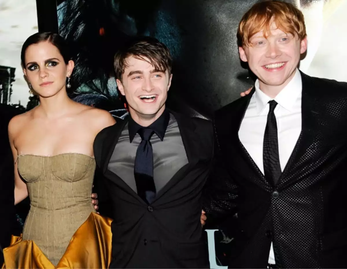 Harry Potter desbancó a Piratas del Caribe On stranger tides, del tercer lugar de las cintas más taquilleras de toda la hisrtoria del cine.