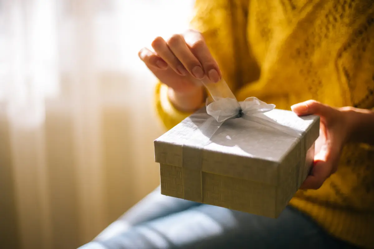 opening-gift-box