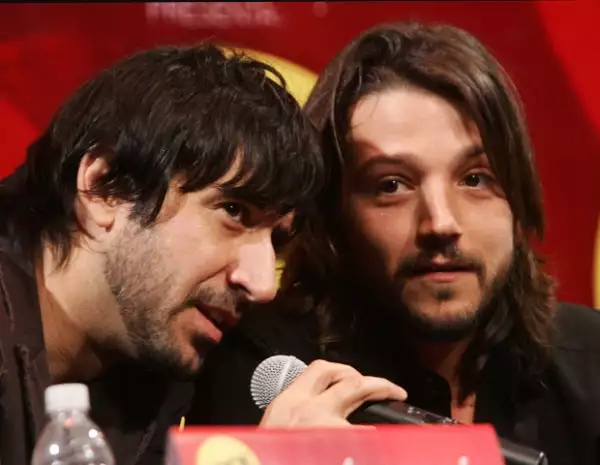 José María Yazpik y Diego Luna serán una pareja de homosexuales en la obra.