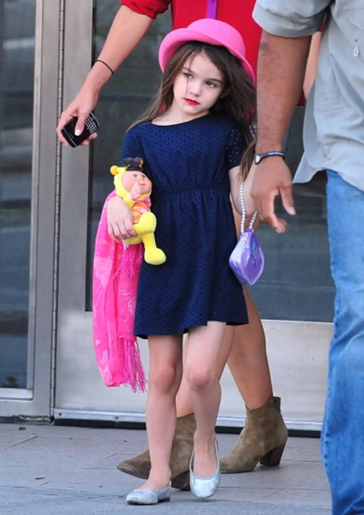¡Suri Cruise es toda una diva en potencia! Y es que a su corta edad, la hija de Katie Holmes y Tom Cruise ha demostrado tener un carácter especial, sorprendiendo a más de uno con su comportamiento.