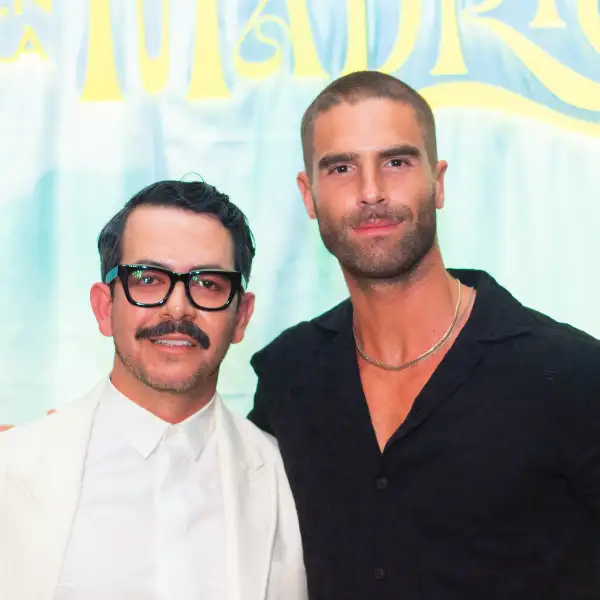 ALFOMBRA ROJA Y COCTEL FIESTA EN LA MADRIGERA
