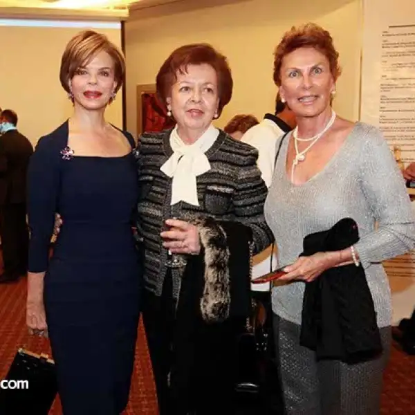 Ana Luisa Lerdo de Tejada,Pinky Charpenel y Laura Legorreta