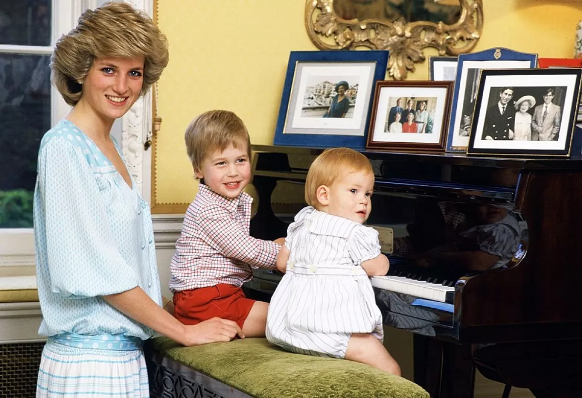 Princesa Diana, príncipe William y príncipe Harry