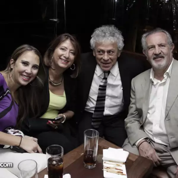 Martha Cantabrana,Patricia Cole de Carreño,Carlos Carreño,Ian Reider
