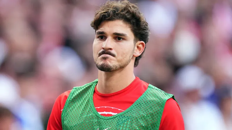 julian álvarez abucheado.png