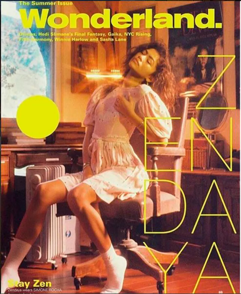 Tras la polémica generada, la actriz negó estar tocándose de alguna manera sexual en su última portada para una revista Wonderland.