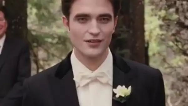 El actor británico declaró que la ceremonia religiosa que se realizó en la película ‘Amanecer&#39 fue oficiada por un verdadero sacerdote.