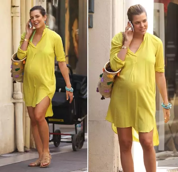 Carlota usó un vestido camisero en St. Tropez.