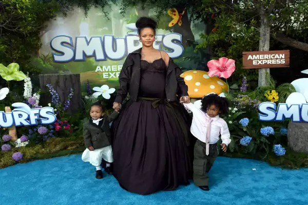 RihannaPremierePitufos