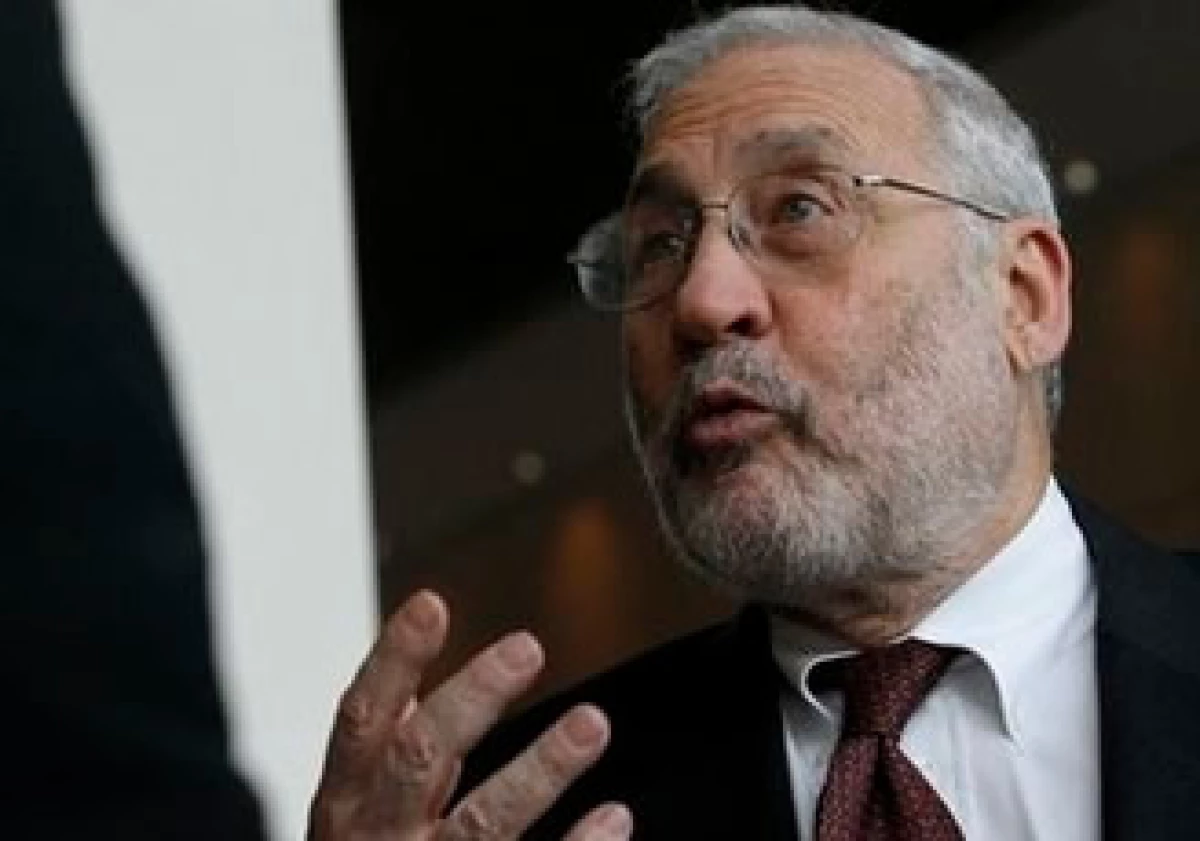 El premio Nobel de Economía, Joseph Stiglitz, es uno los muchos investigadores que se esfuerzan por renovar las bases de la teoría económica. (Foto: AP)