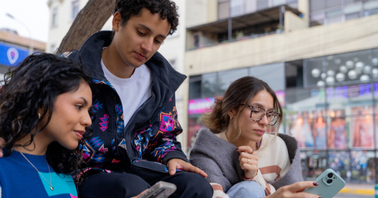 ¿Debo pagar mi celular aunque hayan suspendido mi número por no registrarlo con mi CURP?