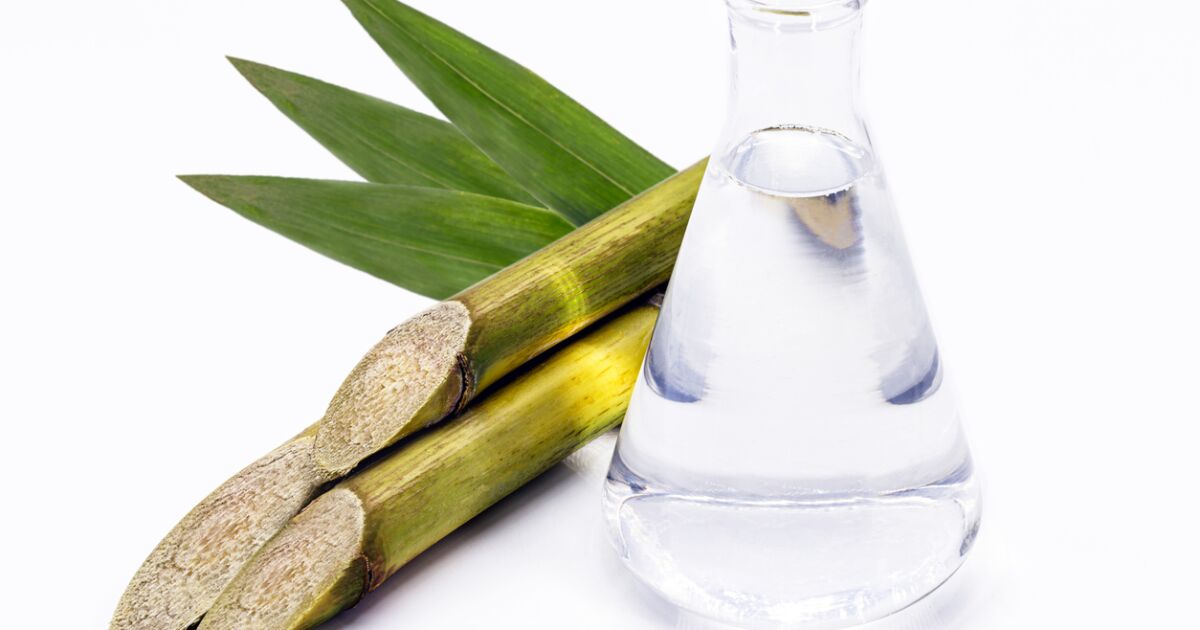 México requeriría 84,000 barriles diarios de etanol si aprueba su uso al 10%

La demanda de gasolinas en México ronda los 842,000 barriles diarios, pero si se adiciona el 10% de etanol se reduciría a 758,000 barriles al año.