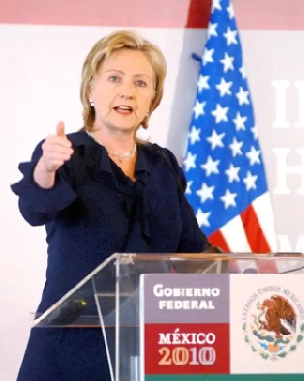 Hillary Clinton subrayó la alta prioridad que ambos gobiernos asignan a la cooperación bilateral contra la delincuencia organizada transnacional.