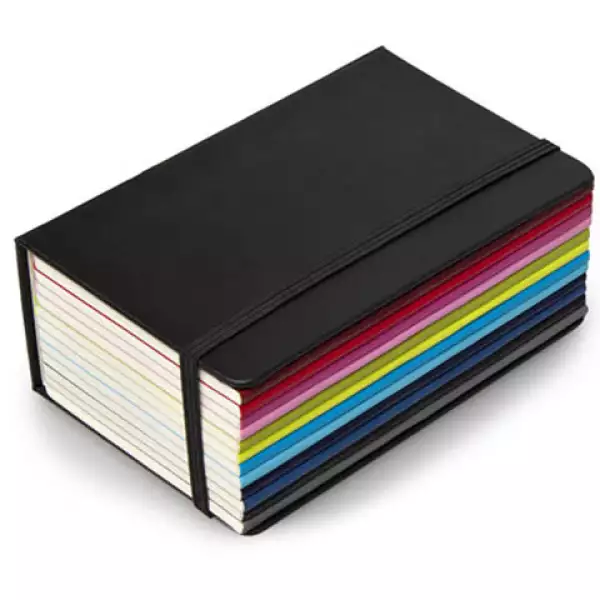 Nos encanta que Moleskin le dedica una libreta por mes.