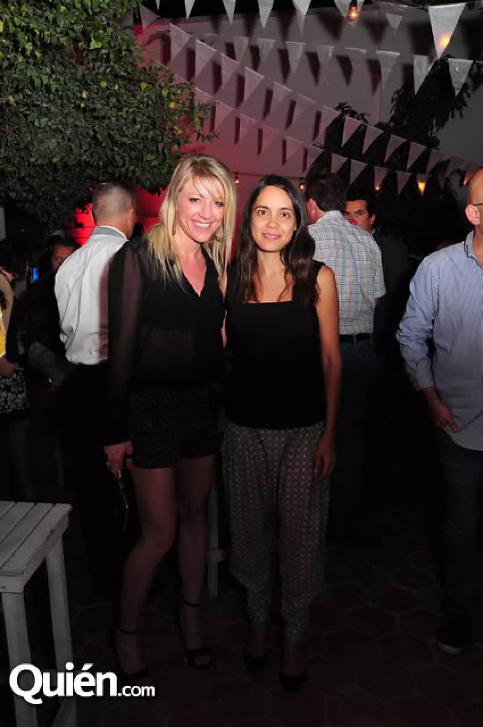 Cortney Gornail y Josselie de la Torre