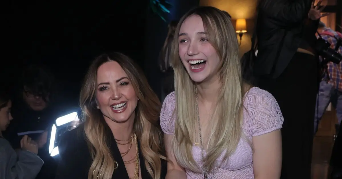 Andrea Legarreta y Nina Rubín