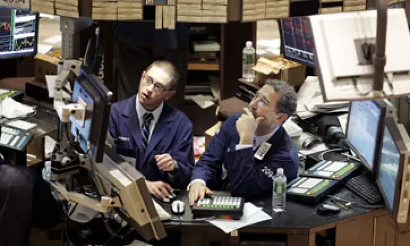 La Fed actualmente compra 85,000 mdd al mes para alentar a la economía. (Foto: Archivo)