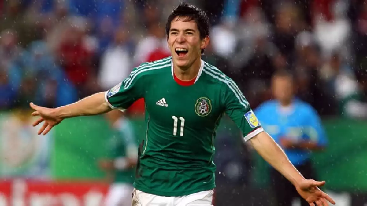 Marco Bueno anota el segundo gol de México a Panamá