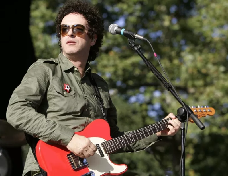 A 30 años del nacimiento de la exitosa banda Soda Stereo, la madre de Gustavo Cerati no pierde las esperanzas de que su hijo vuelva a ser el de antes.