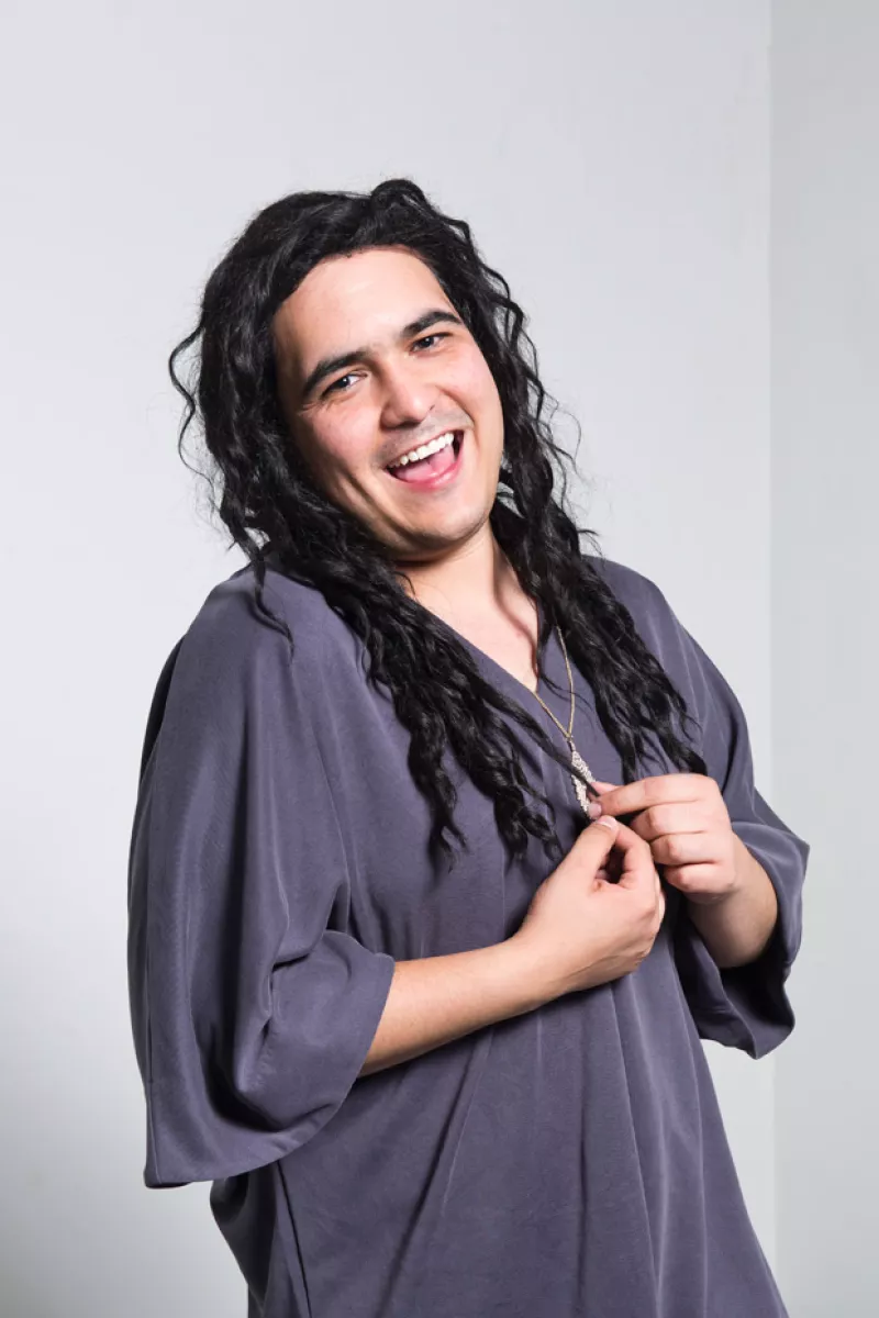 Lo conocemos como Renata en todas las redes sociales, pero detrás de este divertido personaje existe un hombre que llegó a la Ciudad de México para cumplir su sueño de ser actor.