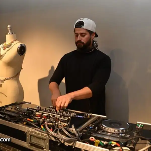 Dj Lemarroy.