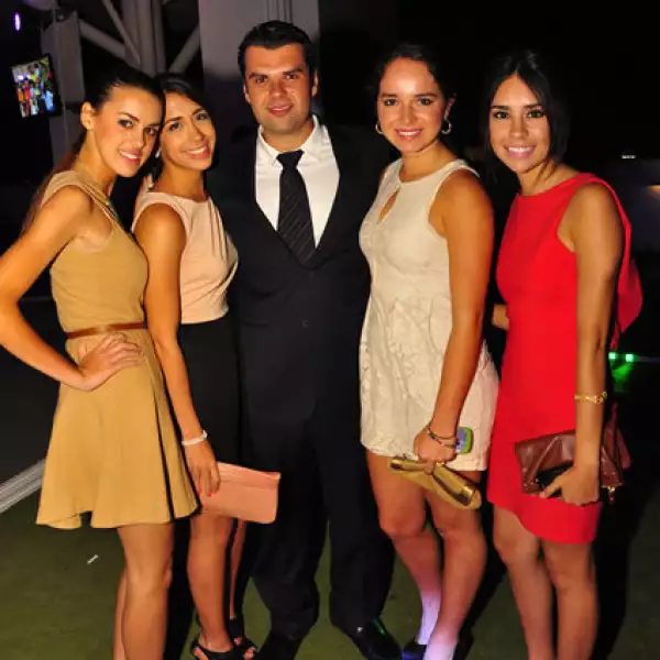 Elisa Morales, Sofía Garza, Claudio de Angelis, Andrea Villanueva y Caro Quiróz