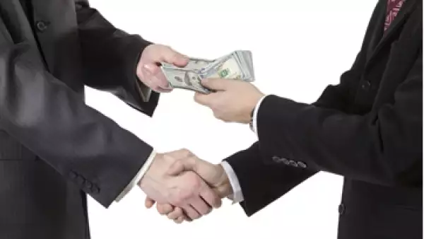 El CEESP calcula que la corrupción le cuesta al PIB un punto porcentual al año. (Foto: iStock by Getty)