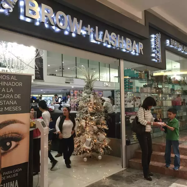La China Brow + Lash Bar