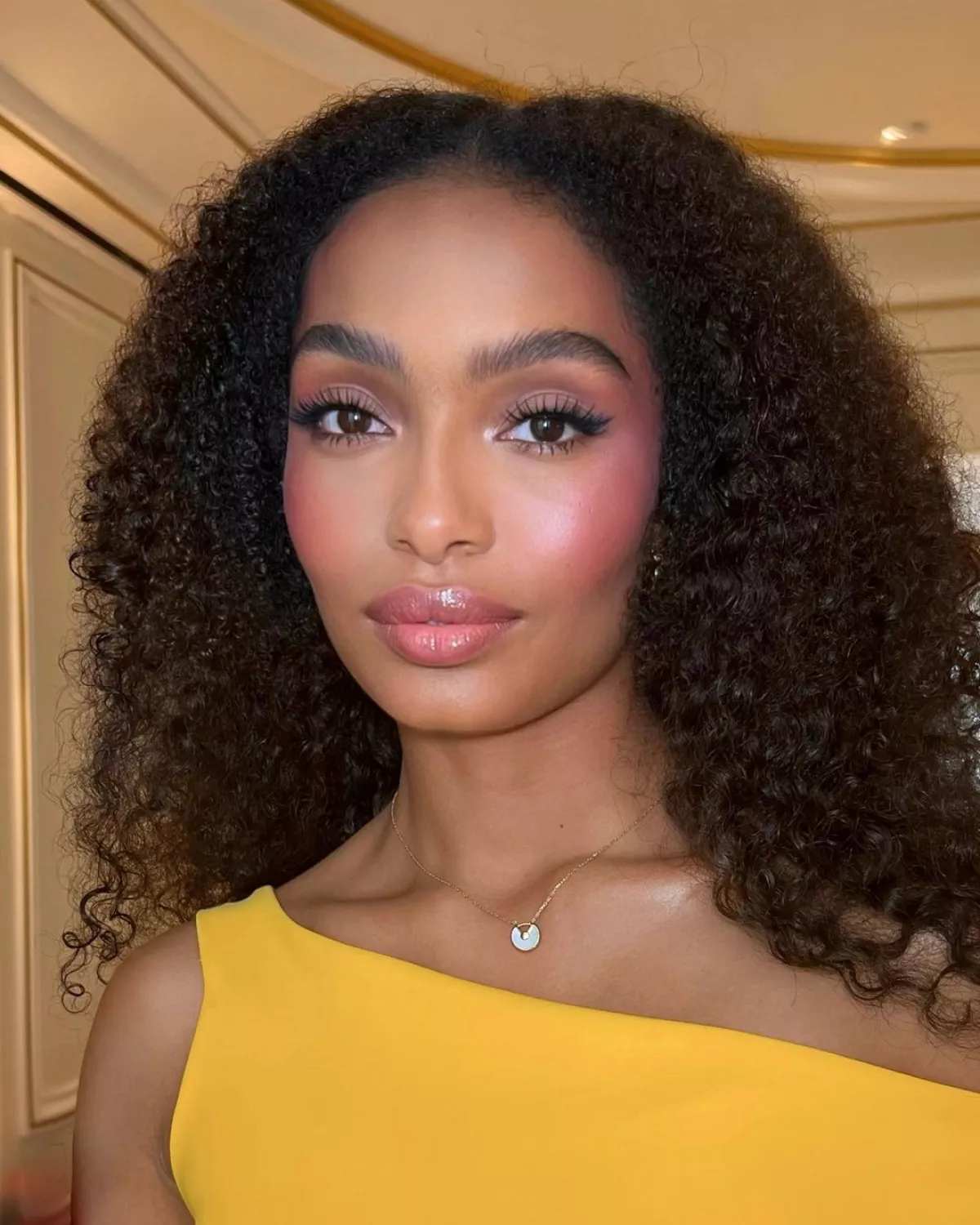 tendencia-maquillaje-verano-blush.jpg