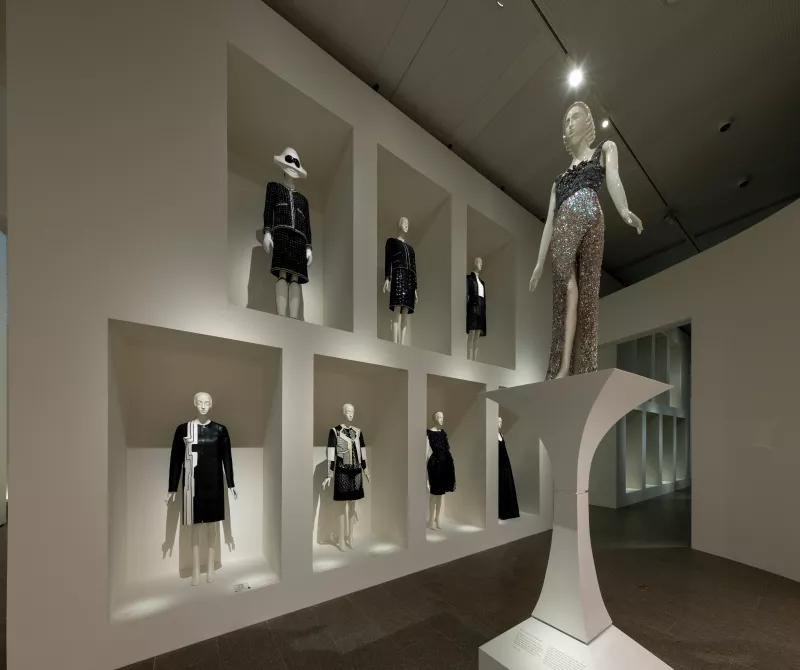 Foto: The Costume Institute; Karl Lagerfeld: A Line of Beauty (2023)