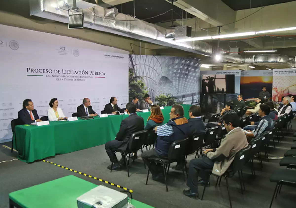 naicm licitación entronque vial