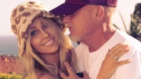 Tish Cyrus la mamá de Miley Cyrus se compromete con Dominic Purcell